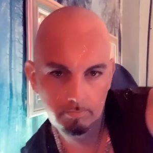 Meet your Posher, Nicholas